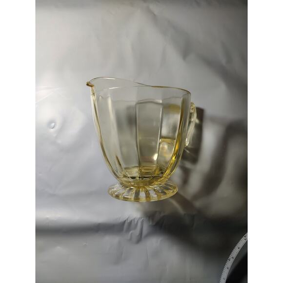 1930’s Small Uranium Glass Pitcher Glows W Blacklight Yellowish Looking Design - Picture 3 of 4